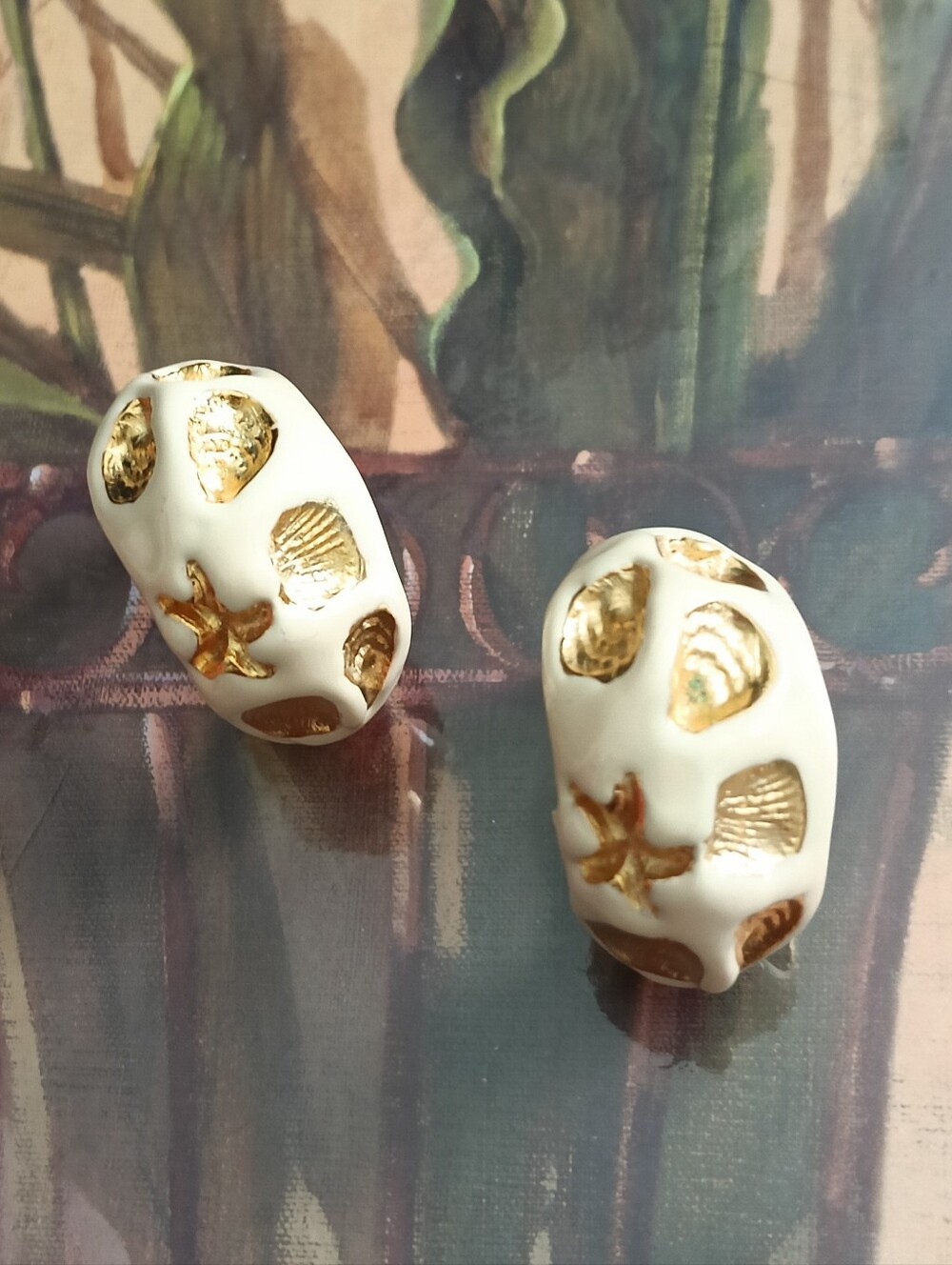 Vintage Cream Enamel & Metallic Gold Seashell Dome Half Hoop Clip Earrings